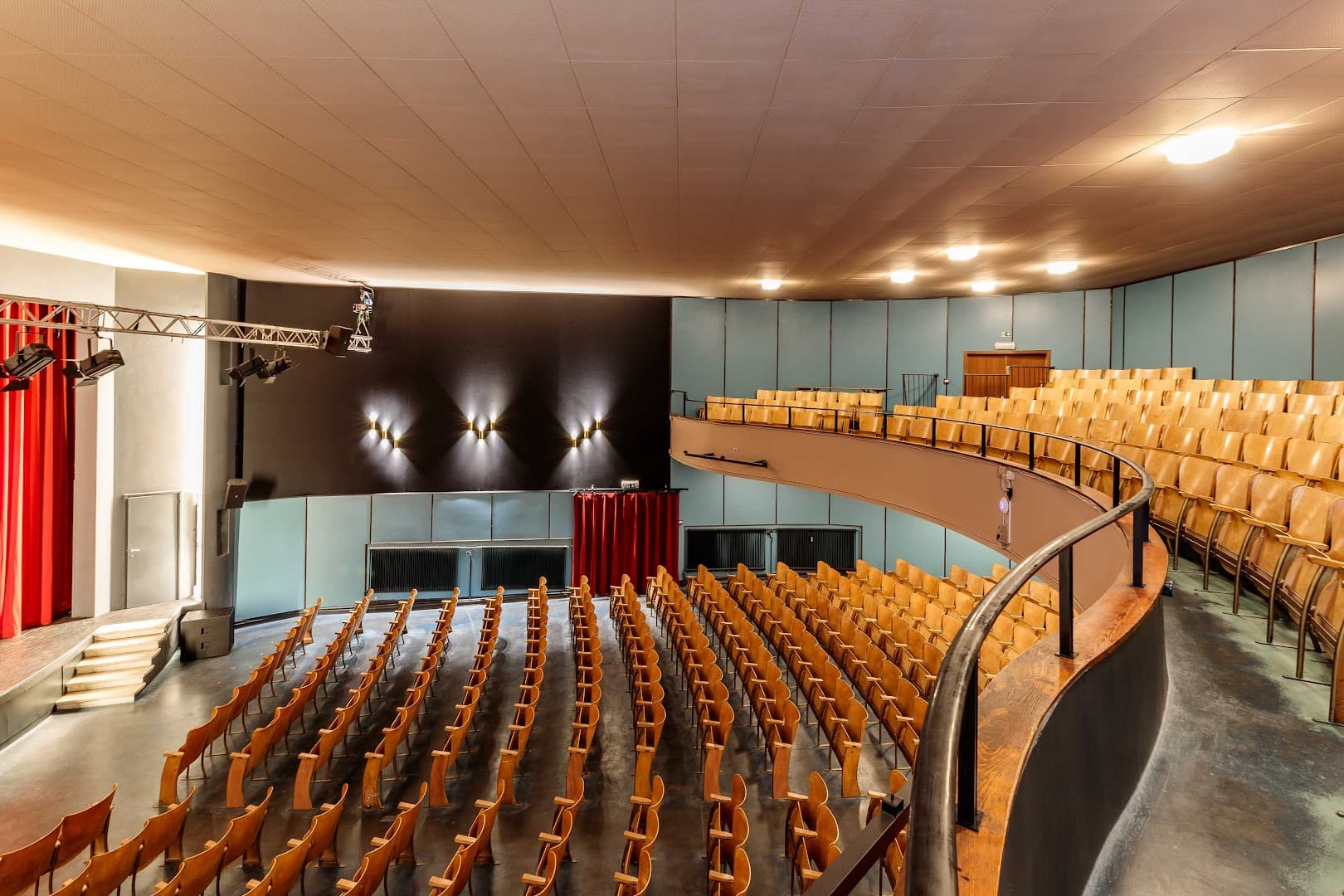 Espace Lumen backdrop