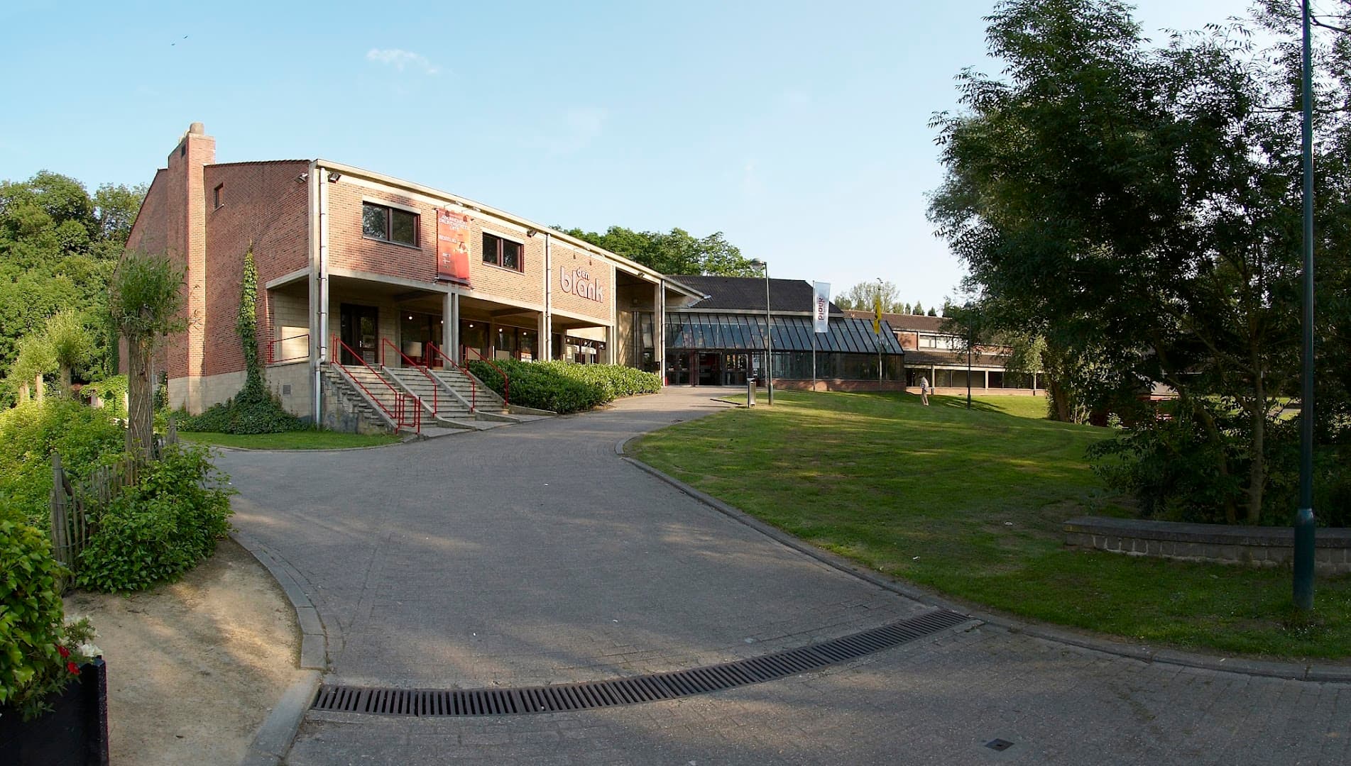 CC Den Blank backdrop