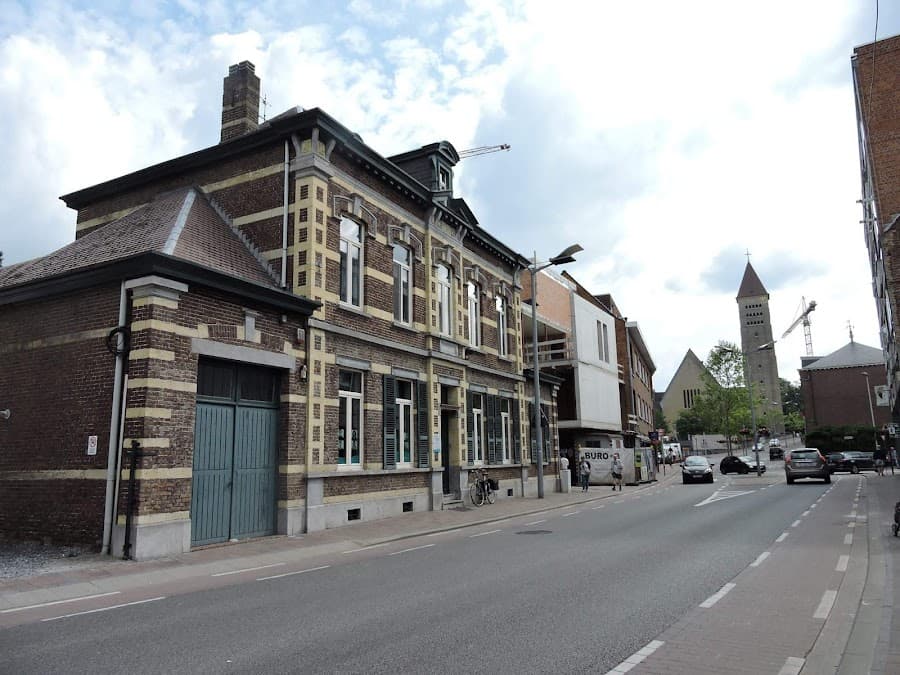 huisvandeMens Genk cover