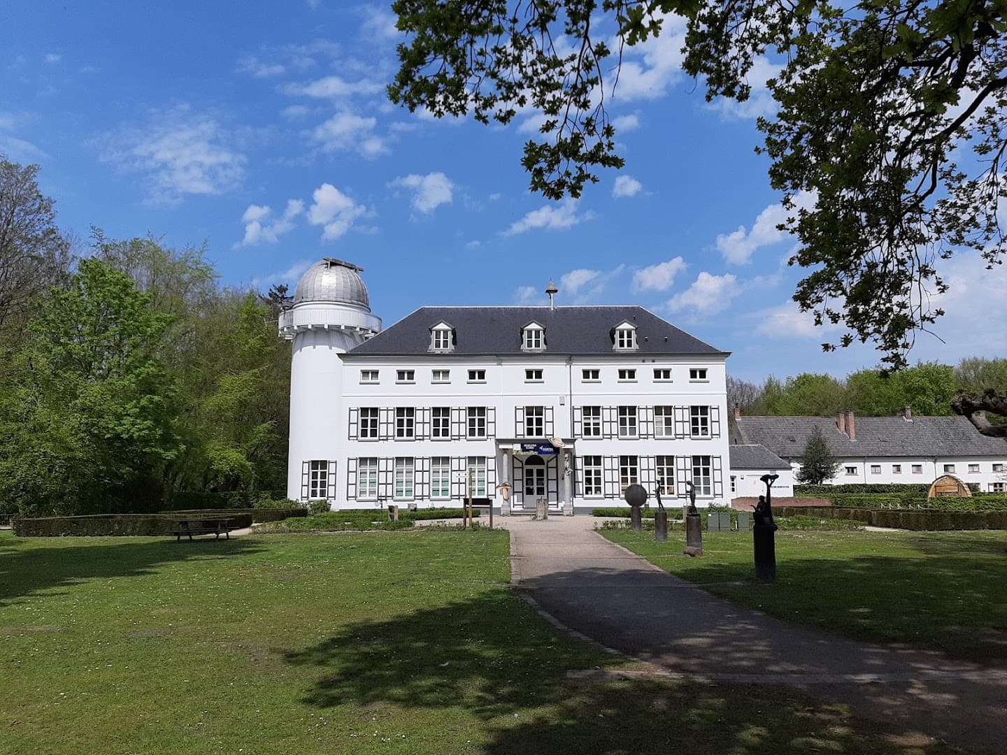 Cozmix - Volkssterrenwacht Beisbroek backdrop