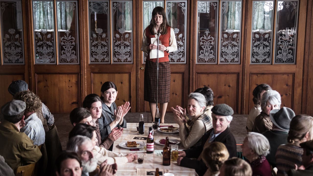 Les conquérantes backdrop