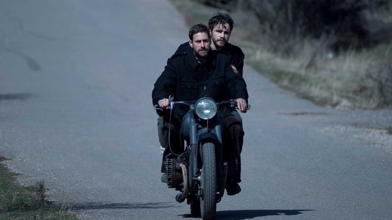 Le Monde Va Trembler backdrop