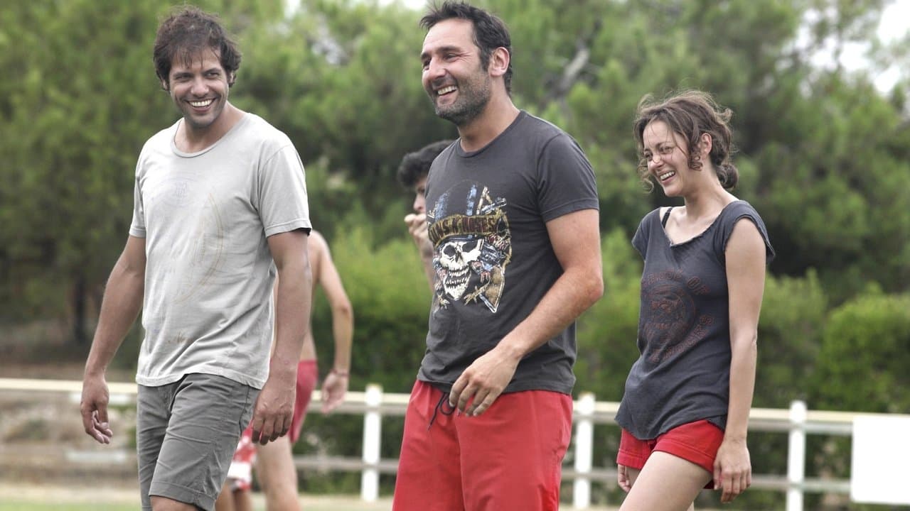 Les Petits Mouchoirs backdrop