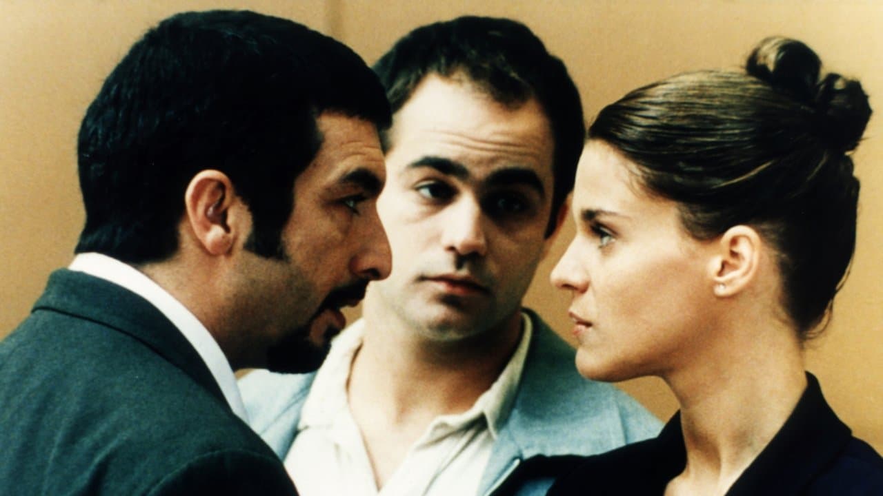 Les Neuf Reines backdrop