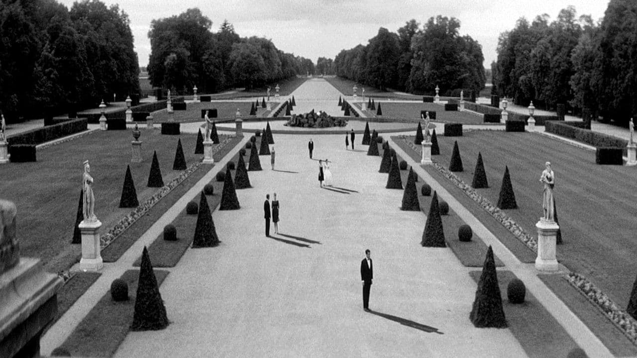 L'Année dernière à Marienbad backdrop