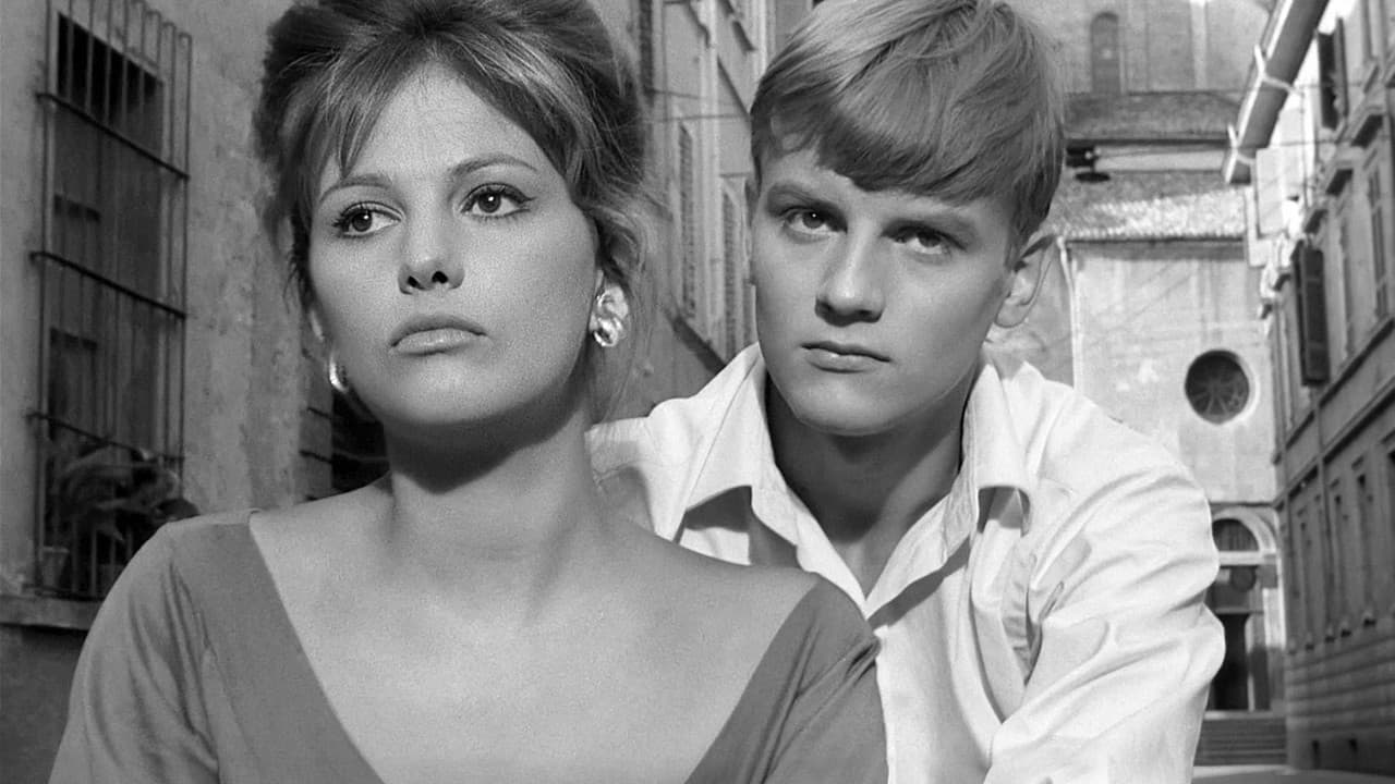 La ragazza con la valigia backdrop