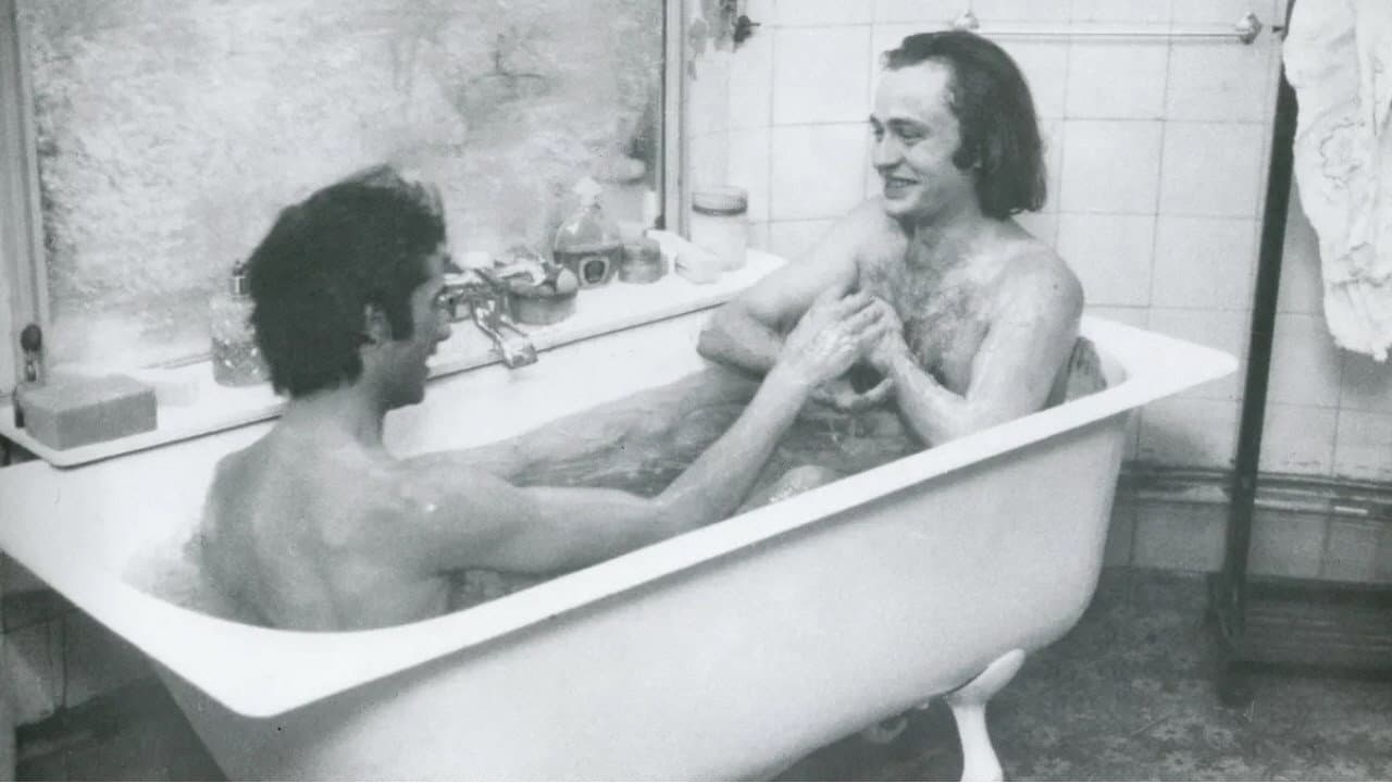 Miss O'Gynie et les hommes fleurs backdrop