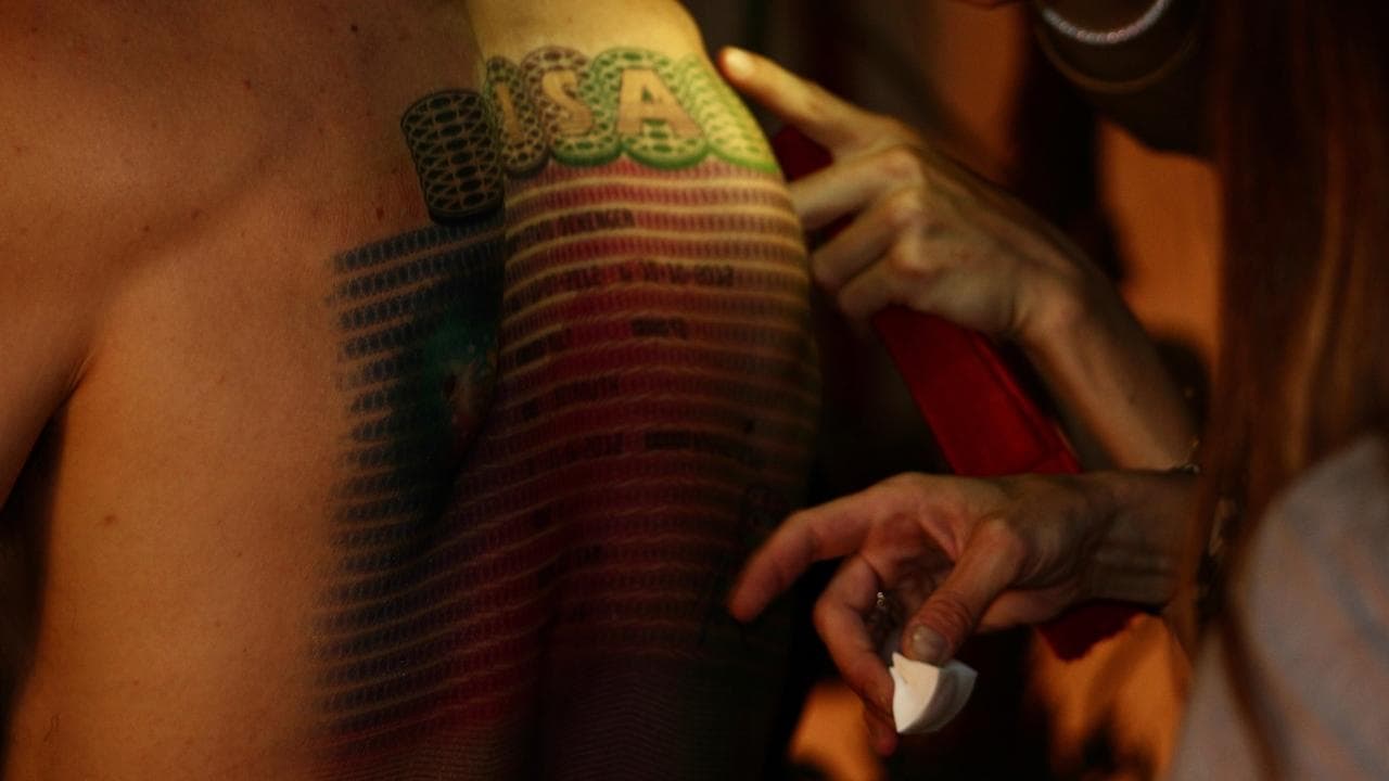 L'Homme qui a vendu sa peau backdrop