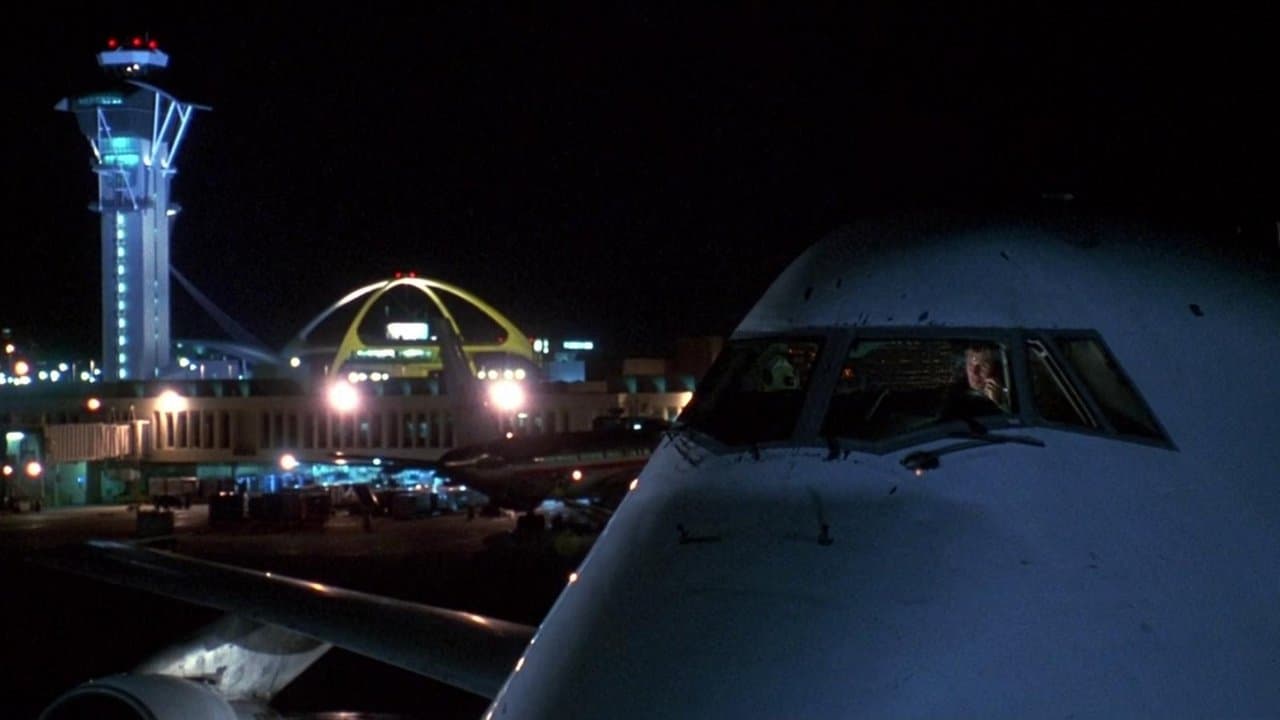 Turbulences à 30 000 pieds backdrop