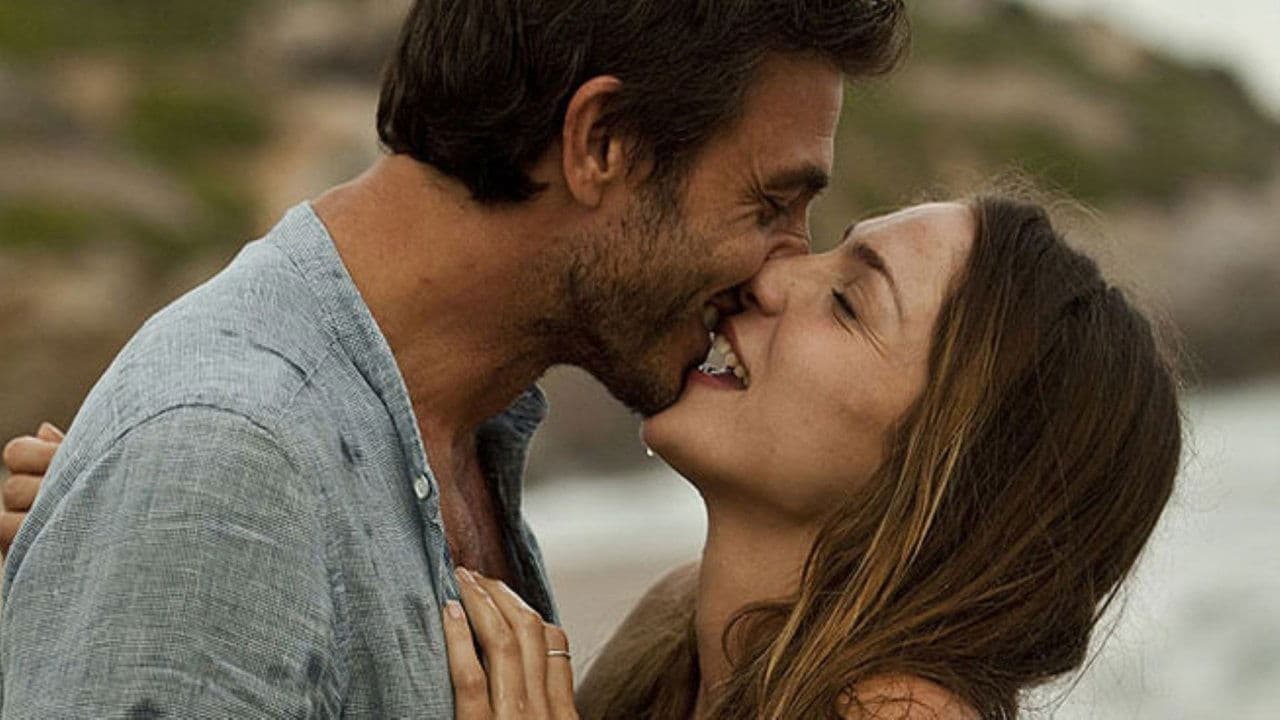 Perdona si te llamo amor backdrop