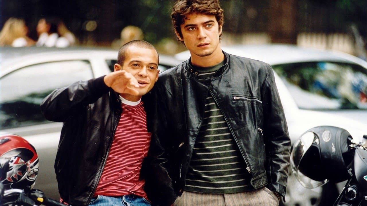 Trois pas vers le paradis backdrop