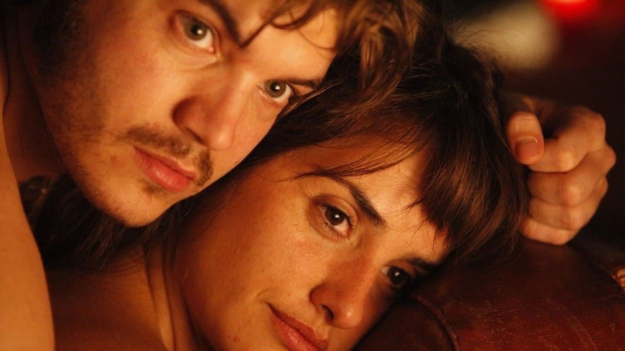 Venuto al mondo backdrop