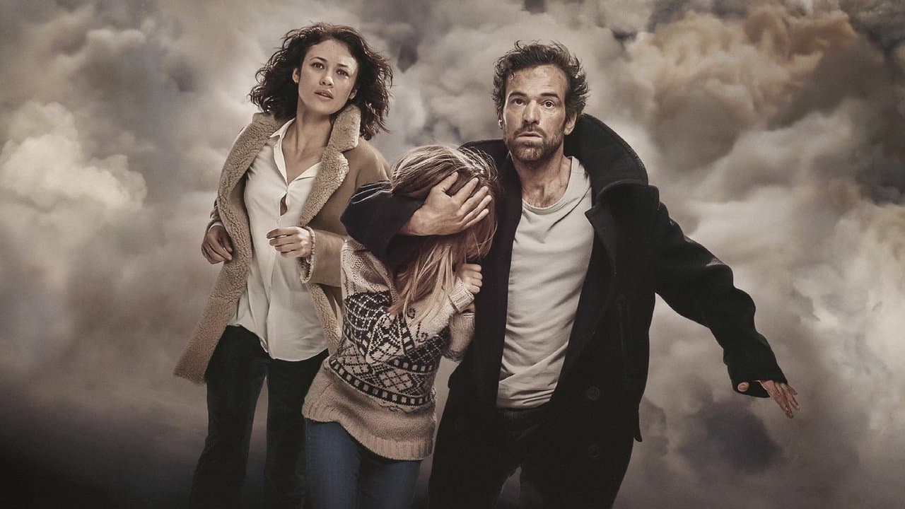 Dans la brume backdrop