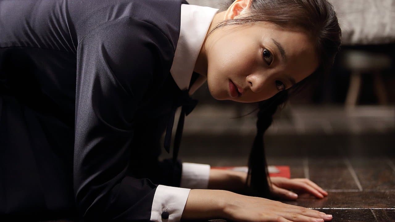 Gyeongseonghakyoo: Sarajin Sonyeodeul backdrop