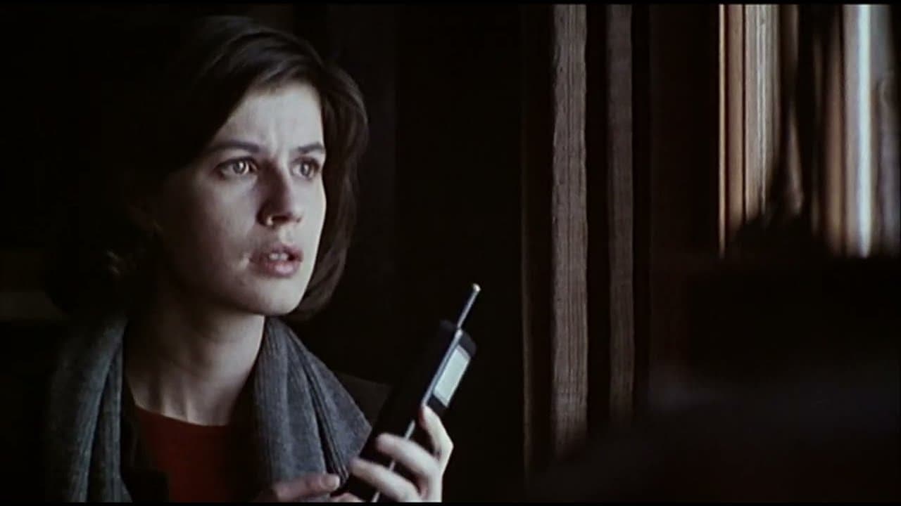 Trois couleurs : Rouge trailer thumbnail