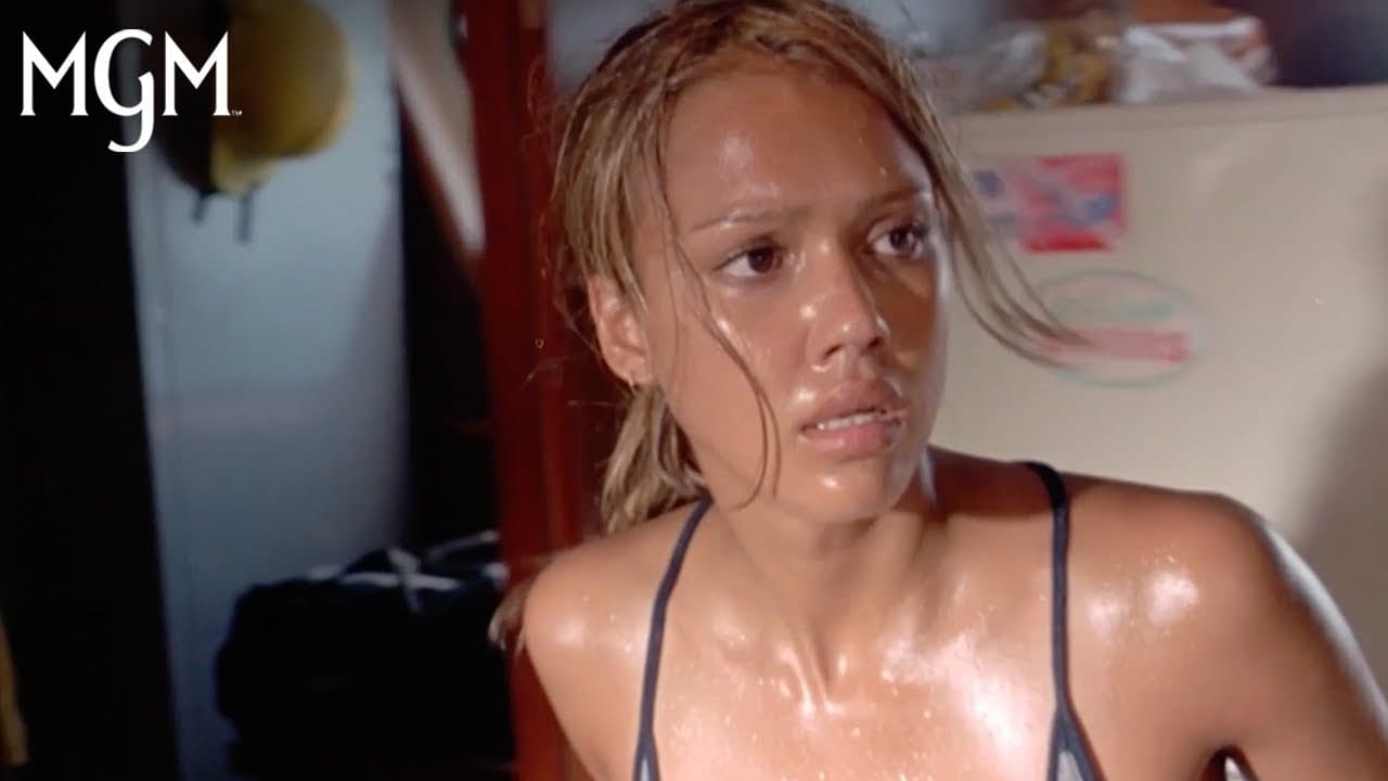 Into the Blue trailer thumbnail