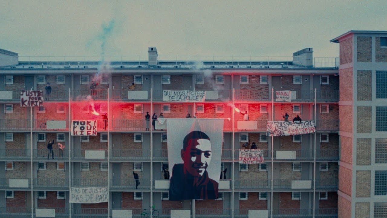 Avant que les flammes ne s'éteignent trailer thumbnail