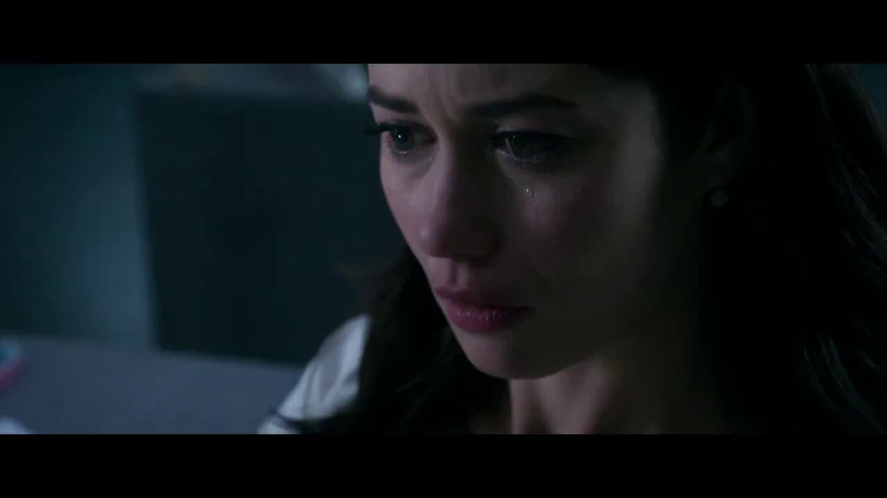 Les Traducteurs trailer thumbnail