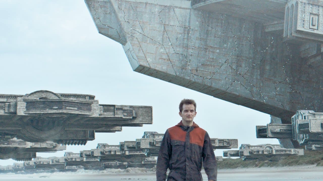 L'Empire trailer thumbnail