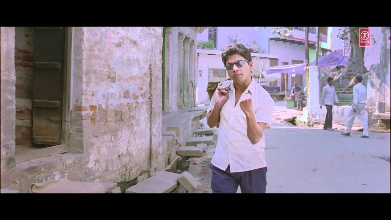Gangs of Wasseypur - Part 2 trailer thumbnail