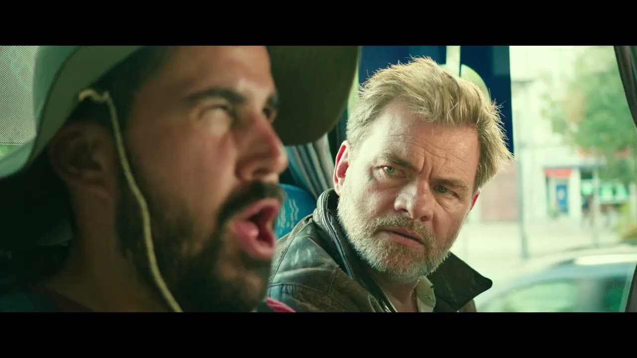 Un p'tit truc en plus trailer thumbnail