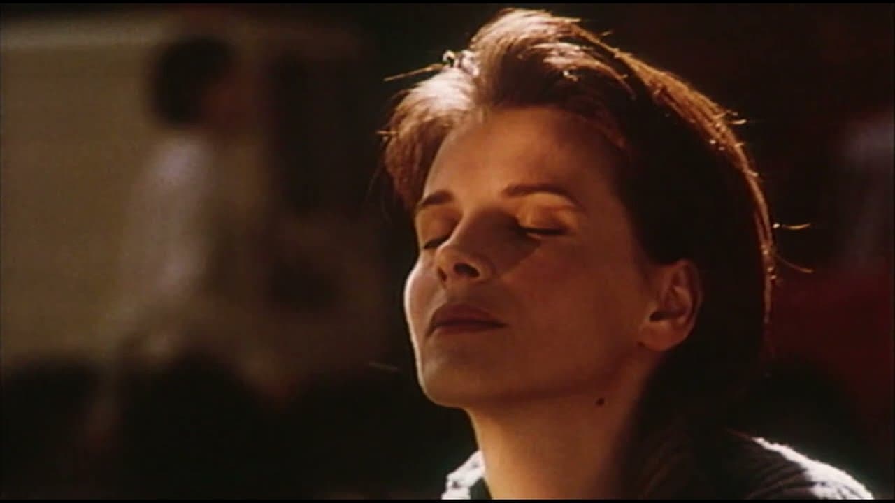 Trois couleurs : Bleu trailer thumbnail