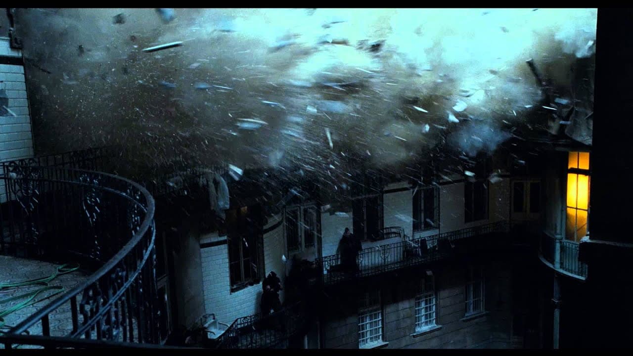 Die Hard : Belle journée pour mourir trailer thumbnail