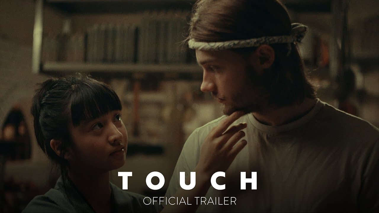 Touch - Nos étreintes passées trailer thumbnail