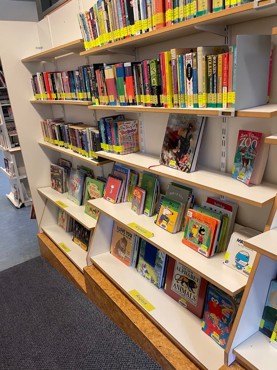 Bibliothèque-Médiathèque d'Uccle, Le Phare